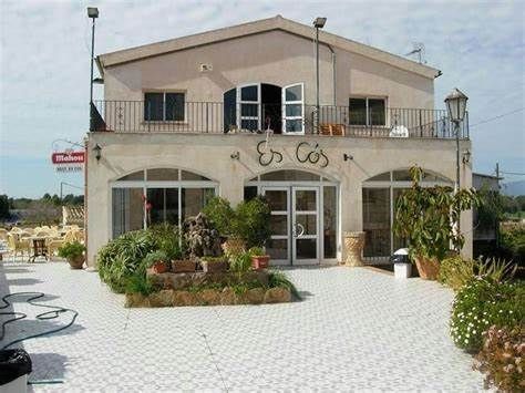 Exterior del restaurante Es Cós en Sineu